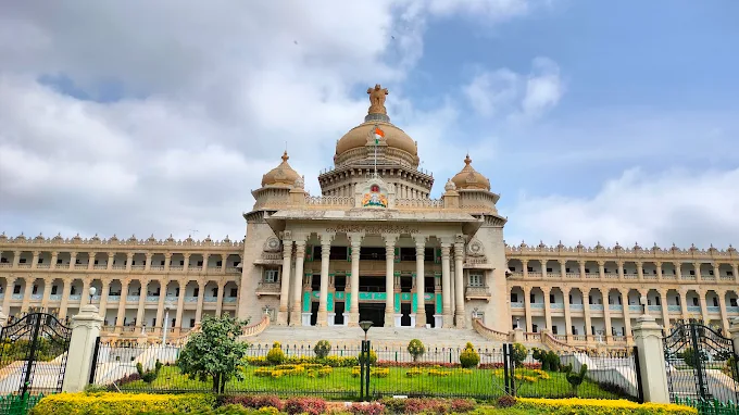 Express Post | BJP MLAs sing full Vande...